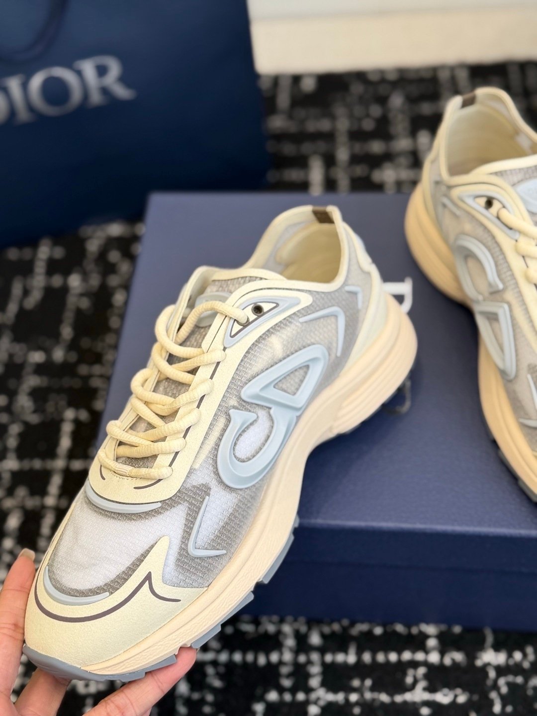 Dior B30 Countdown Tech Beige Semi Transparant - Afbeelding 6