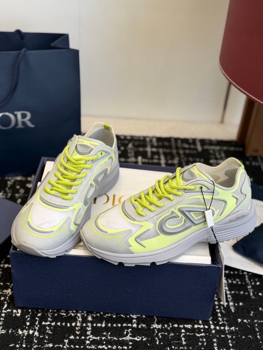 Dior B30 Countdown Tech Yellow/White Semi Transparant - Afbeelding 4