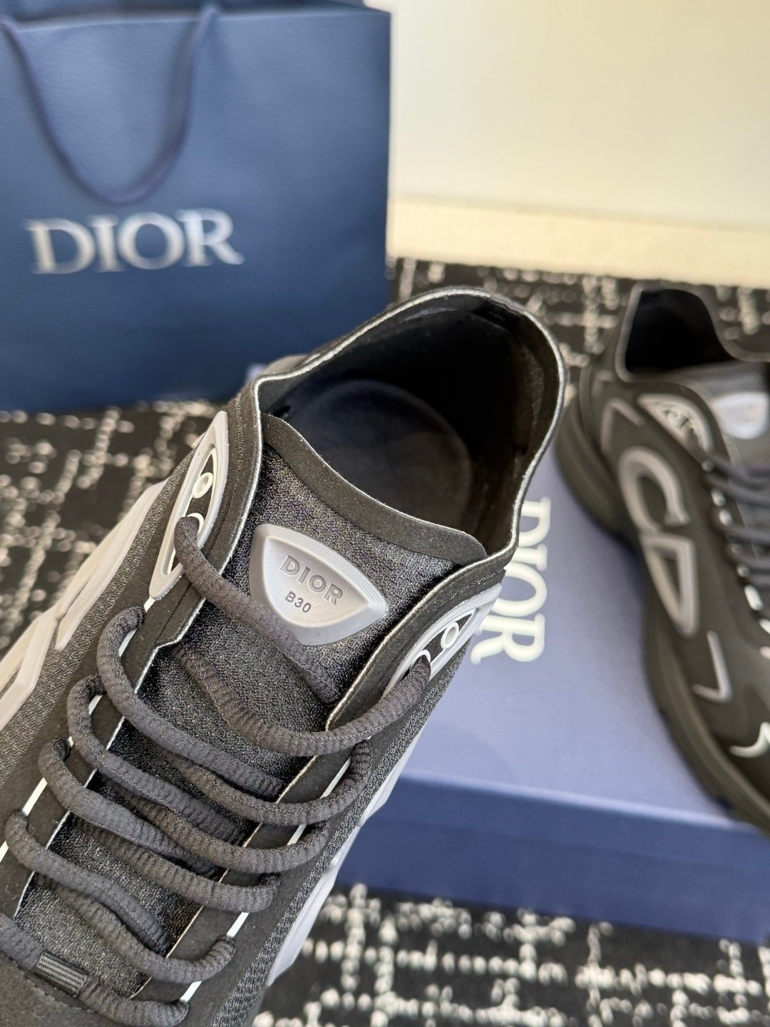 Dior B30 Countdown Tech Black Semi Transparant - Afbeelding 8