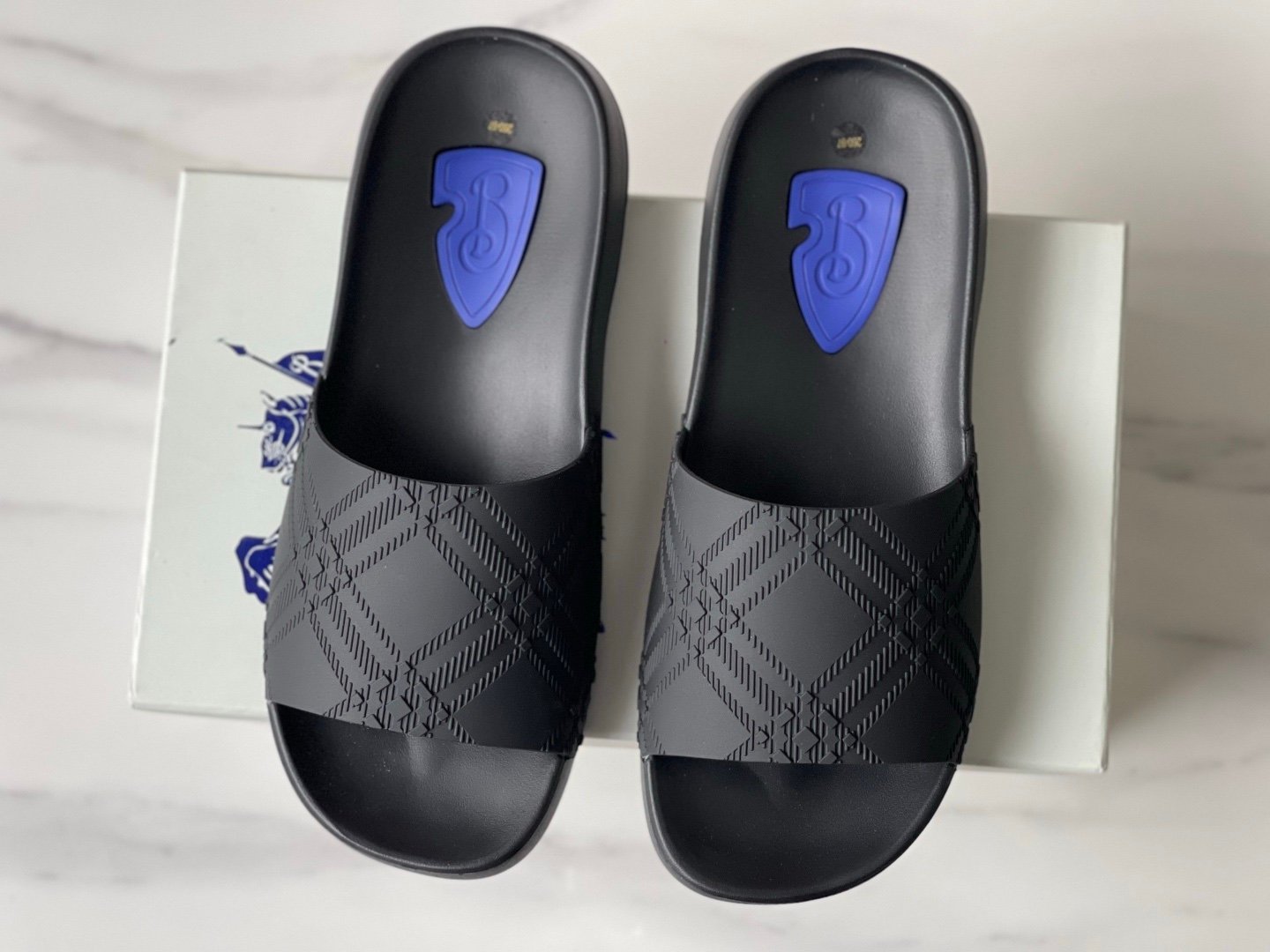 Burberry Embossed Check Dive Slides Black - Afbeelding 2