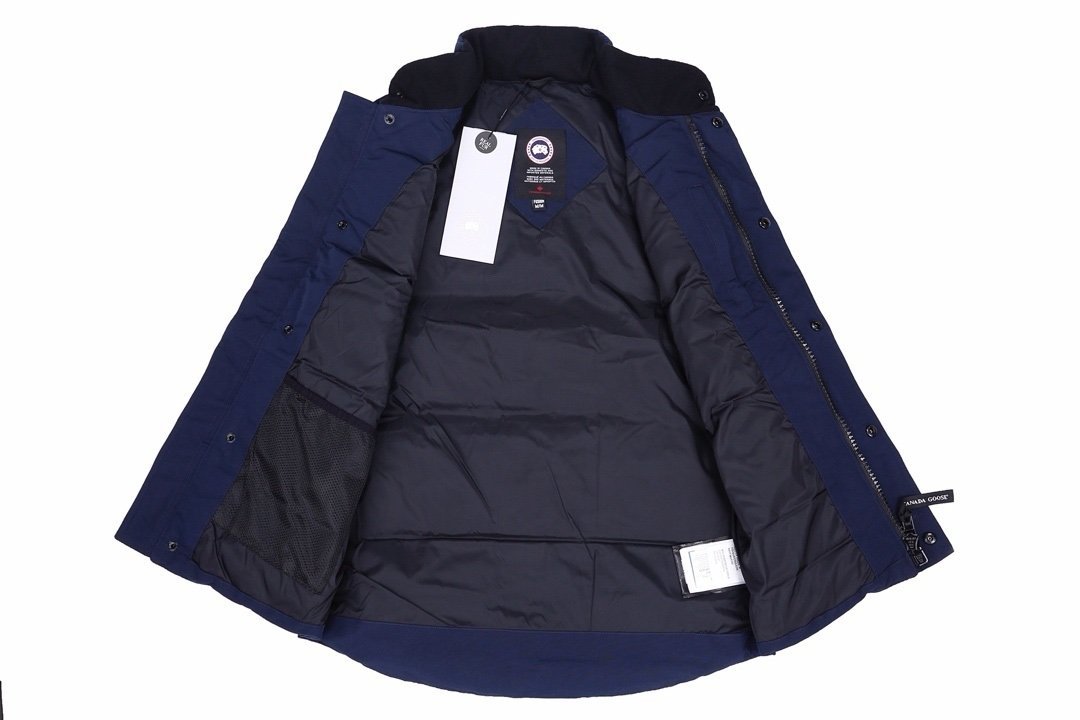 Canada Goose Freestyle Down Bodywarmer In Navy Blue - Afbeelding 2