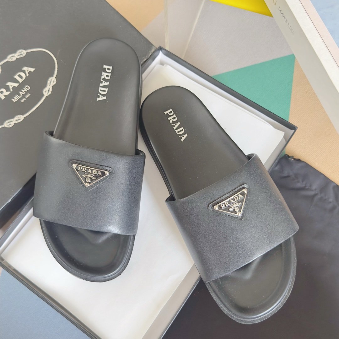 Prada Triangle Logo Middle Black Leather Slippers - Afbeelding 2