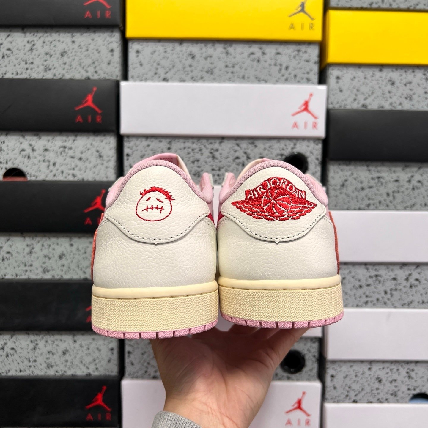 Jordan 1 Retro Low OG SP
Travis Scott Sail Tropical Pink - Afbeelding 8
