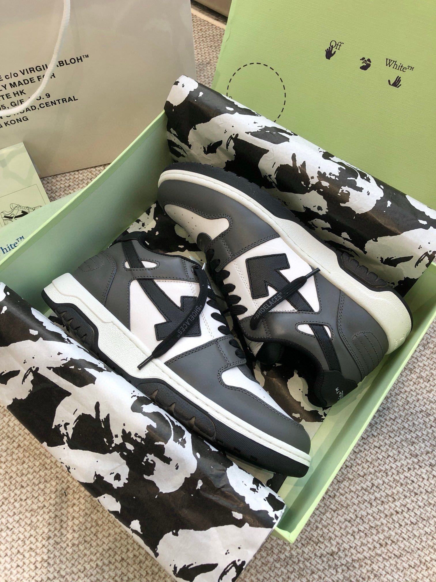 Off-White Out Of Office Low Top Dark Grey/Black and White - Afbeelding 2