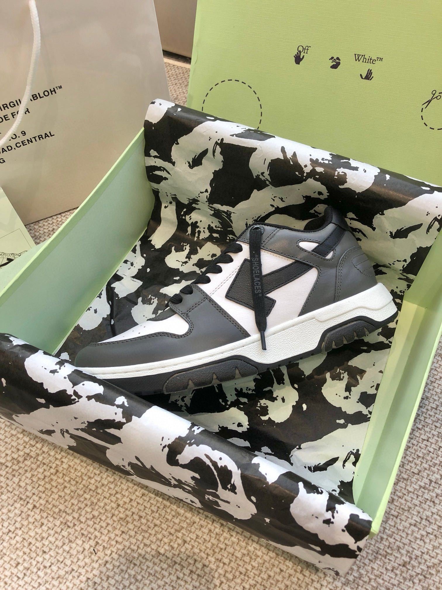 Off-White Out Of Office Low Top Dark Grey/Black and White - Afbeelding 6