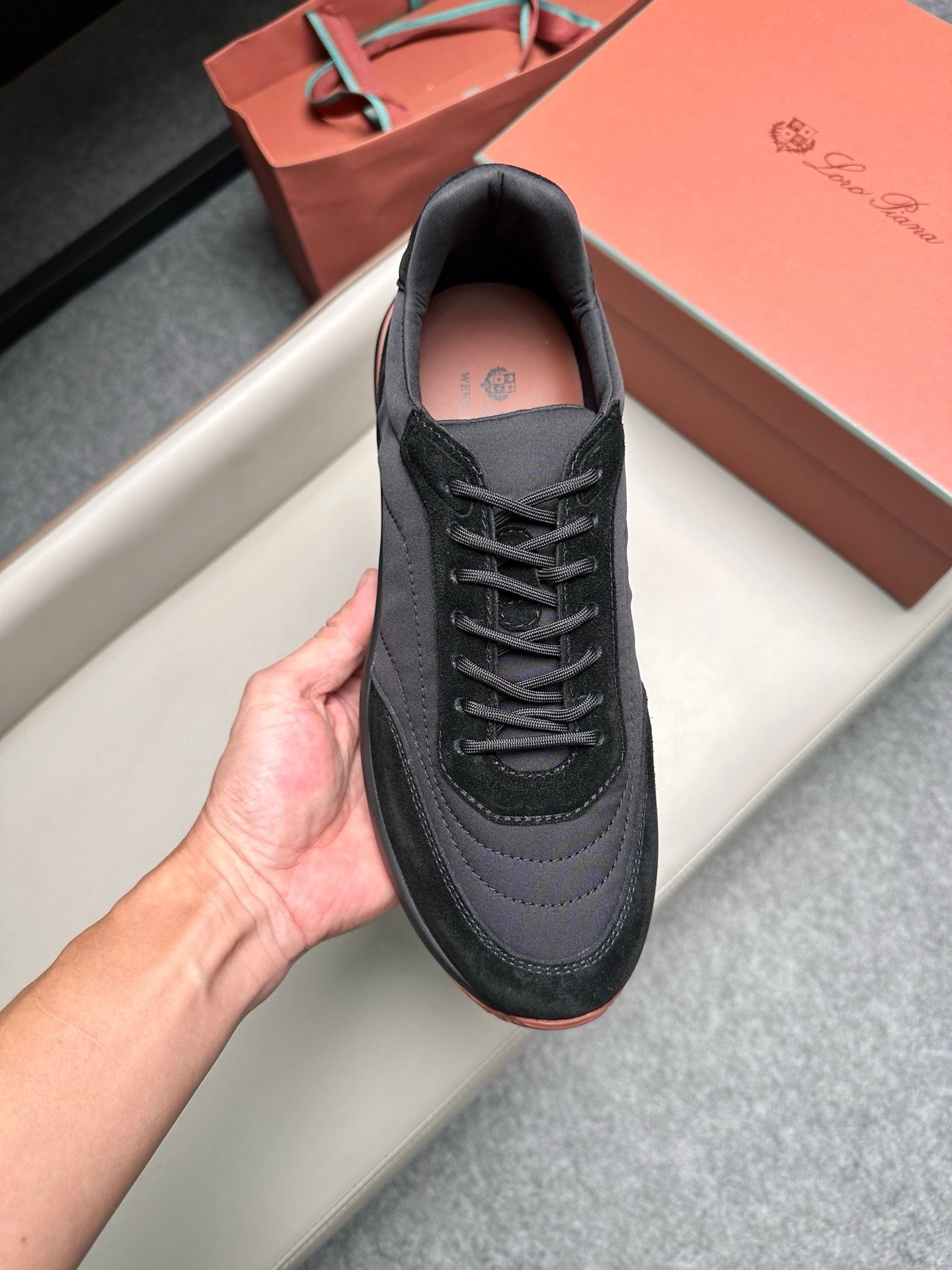 Loro Piana Weekend Walk Suede Black on Black - Afbeelding 2