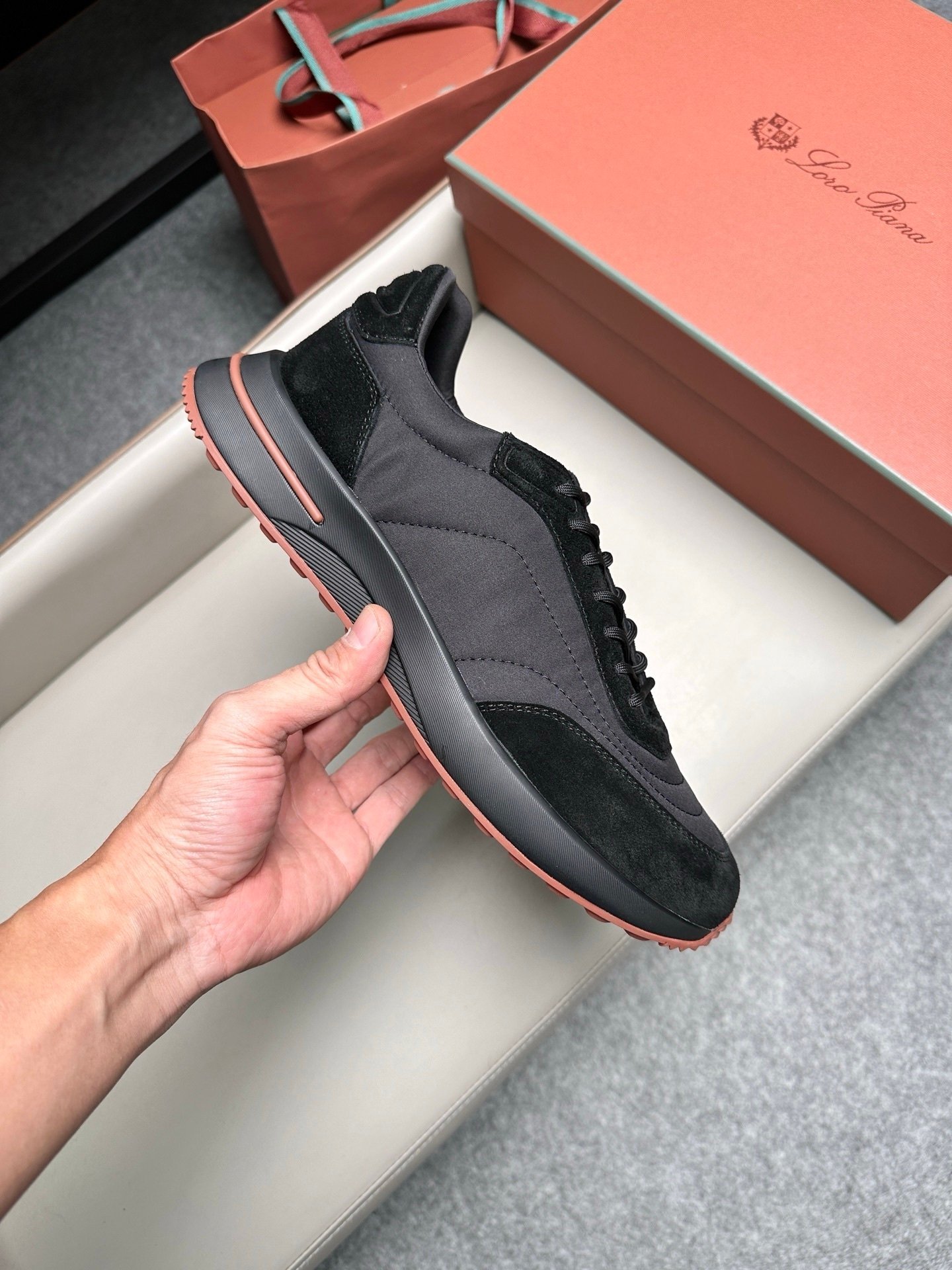 Loro Piana Weekend Walk Suede Black on Black - Afbeelding 6