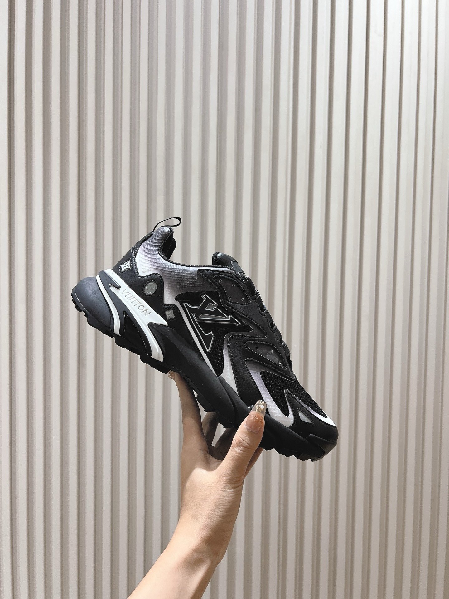 Louis Vuitton Runner Tatic Black White - Afbeelding 2