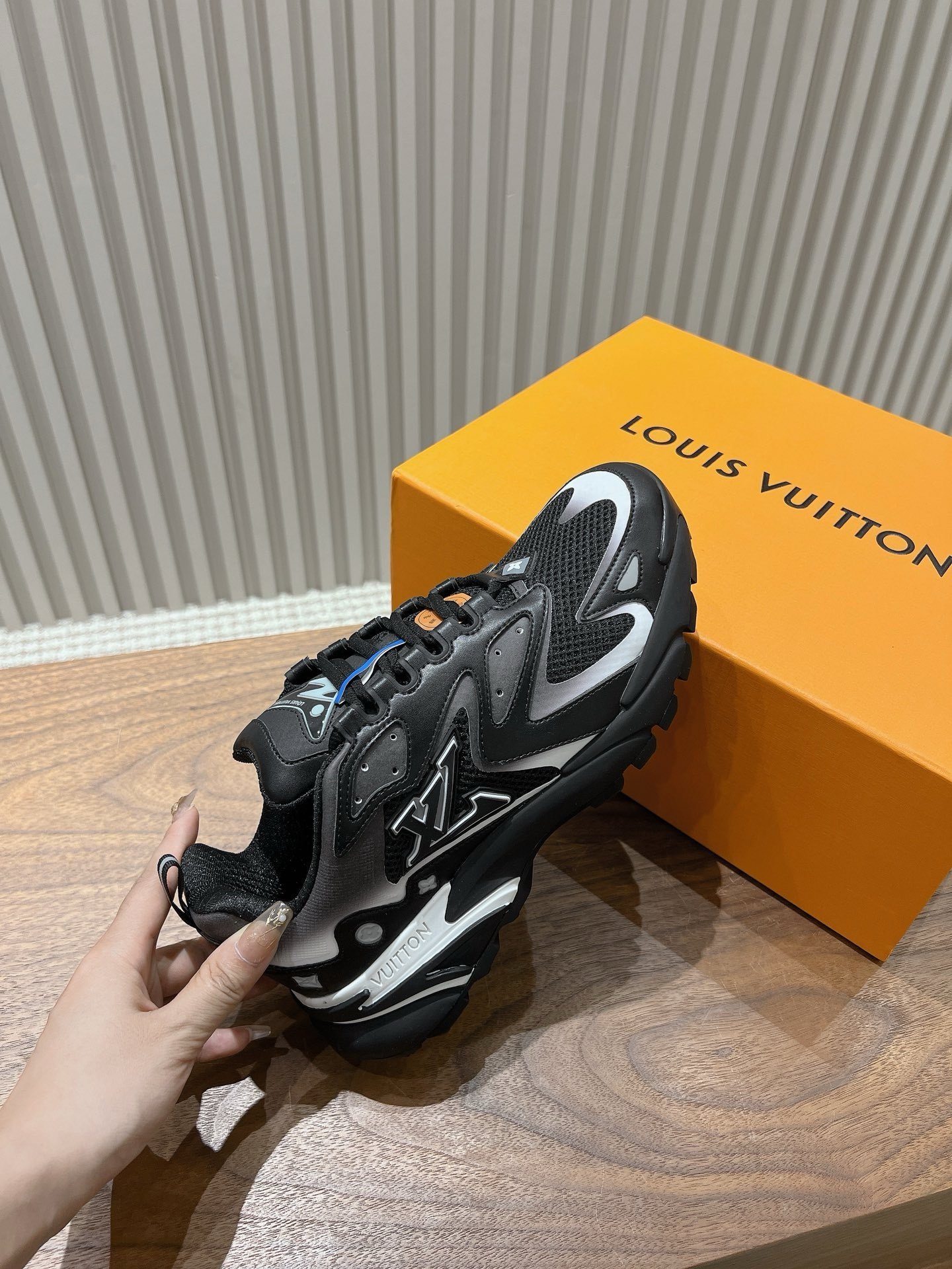 Louis Vuitton Runner Tatic Black White - Afbeelding 6