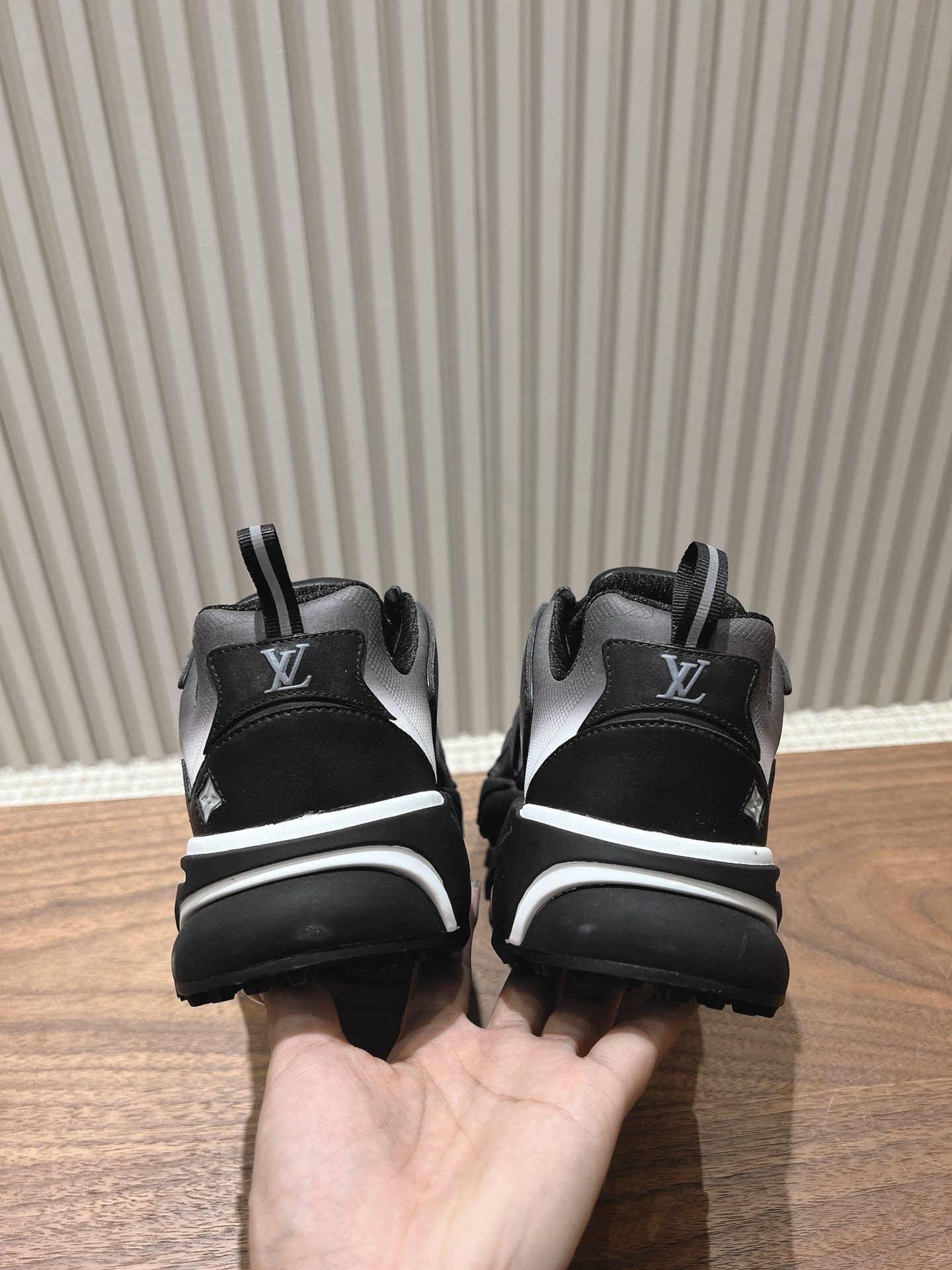 Louis Vuitton Runner Tatic Black White - Afbeelding 7