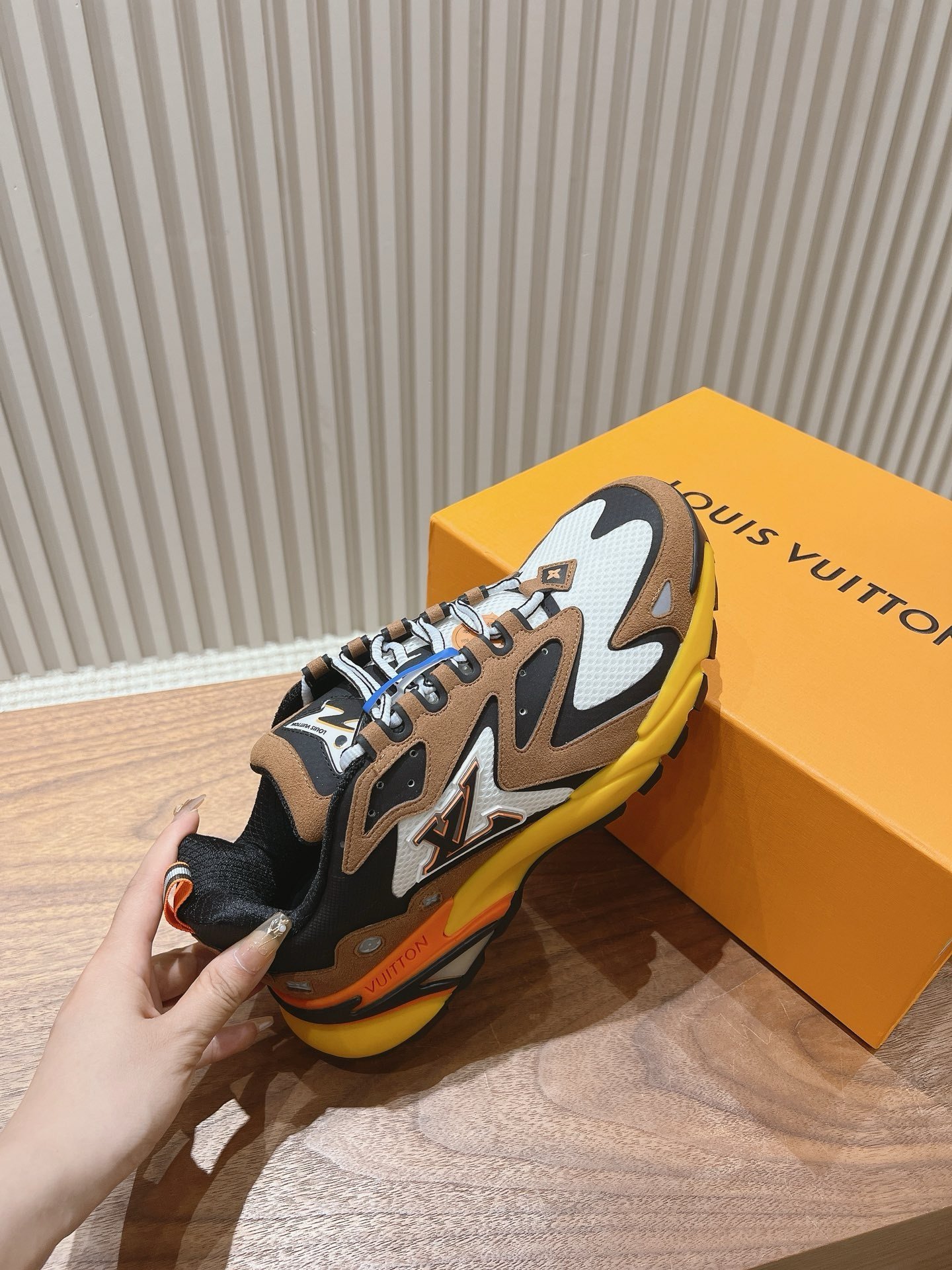 Louis Vuitton Runner Tatic Moka - Afbeelding 6