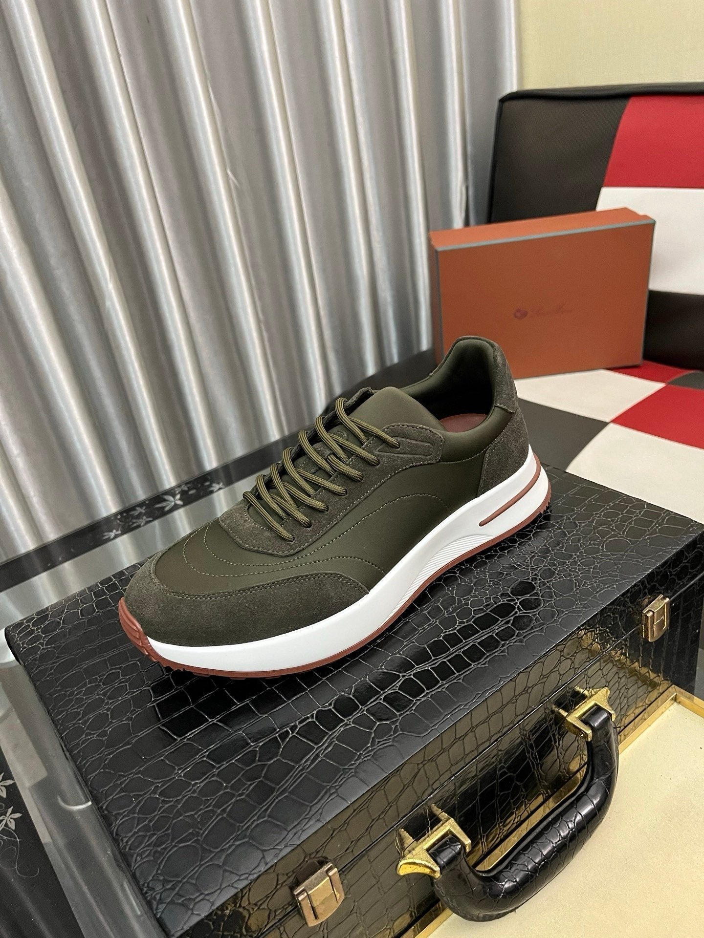 Loro Piana Weekend Walk Suede Dark Green - Afbeelding 2