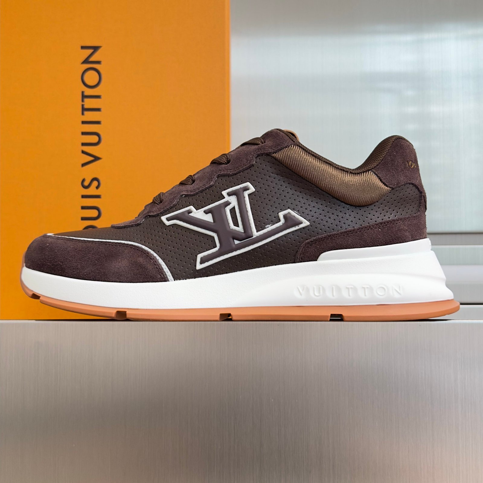 Louis Vuitton LV Classic Sneaker Dark Brown - Afbeelding 3