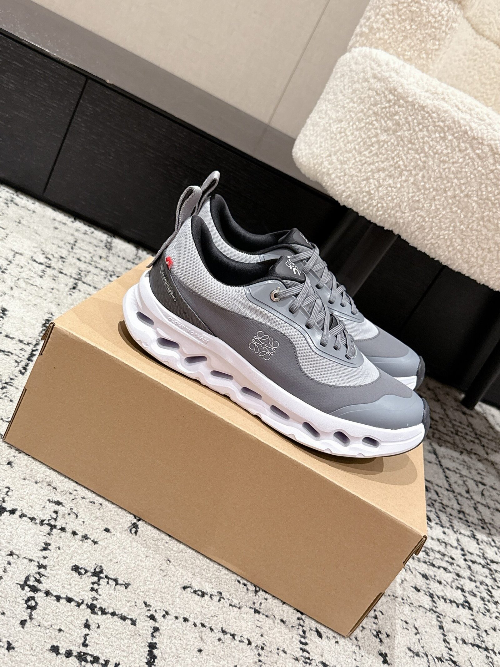 Loewe x On Running Cloudtilt 2 Grey - Afbeelding 2