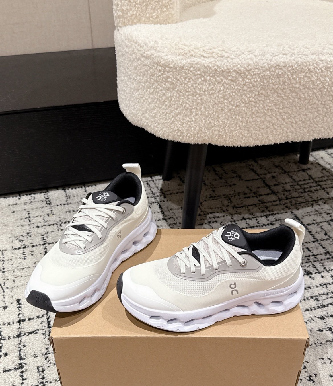 Loewe x On Running Cloudtilt 2 White/Black - Afbeelding 3