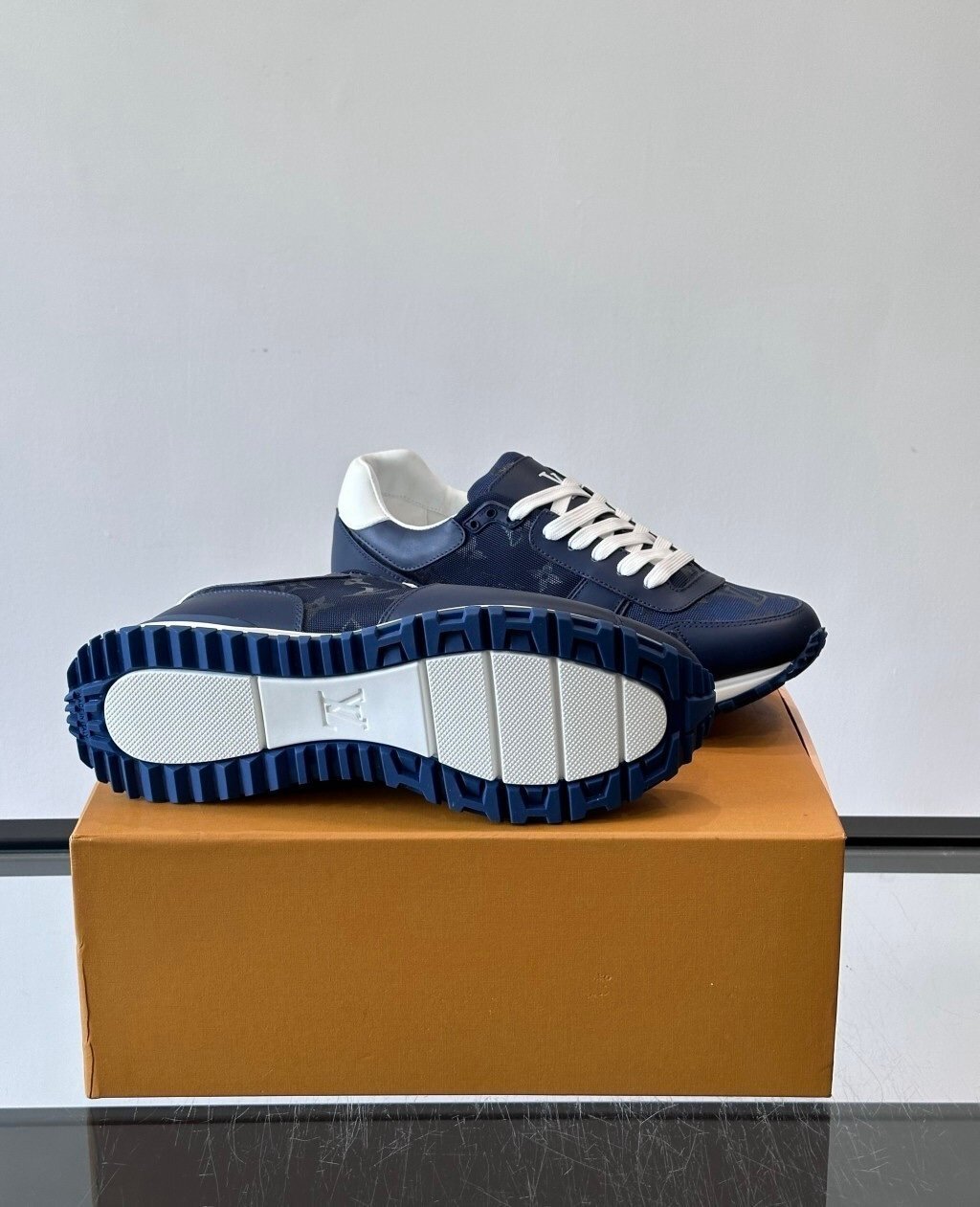 Louis Vuitton Run Awat Sneaker Navy - Afbeelding 7