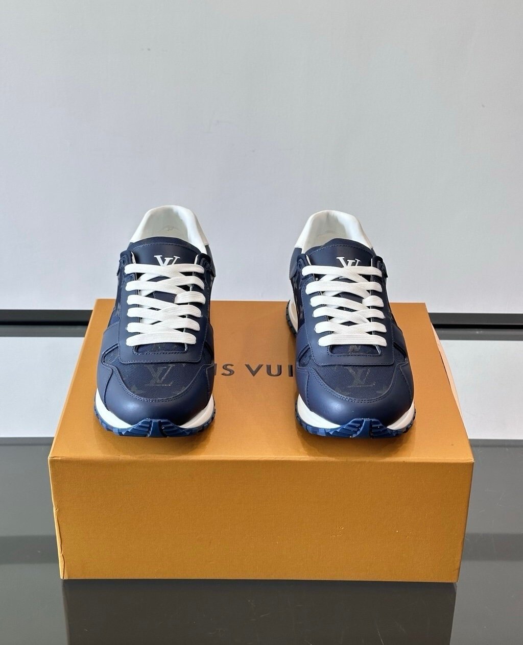 Louis Vuitton Run Awat Sneaker Navy - Afbeelding 3