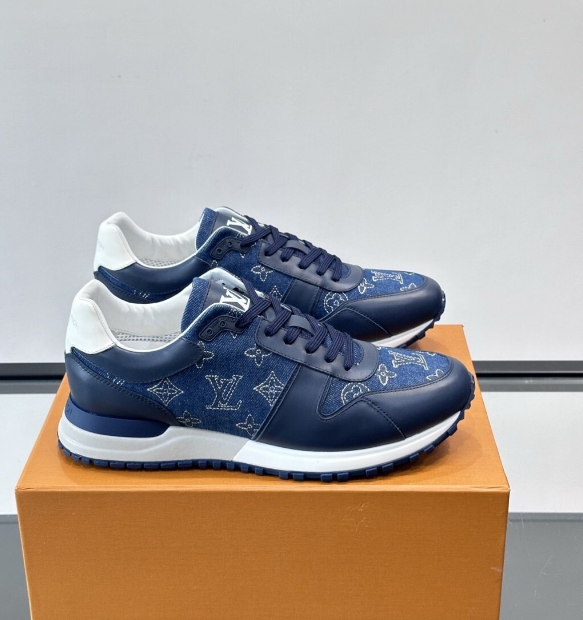 Louis Vuitton Run Away Sneaker Navy-White - Afbeelding 2
