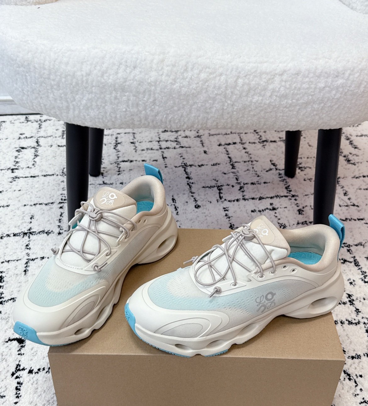Loewe x On Running Claudsolo Sand Turqoise - Afbeelding 2